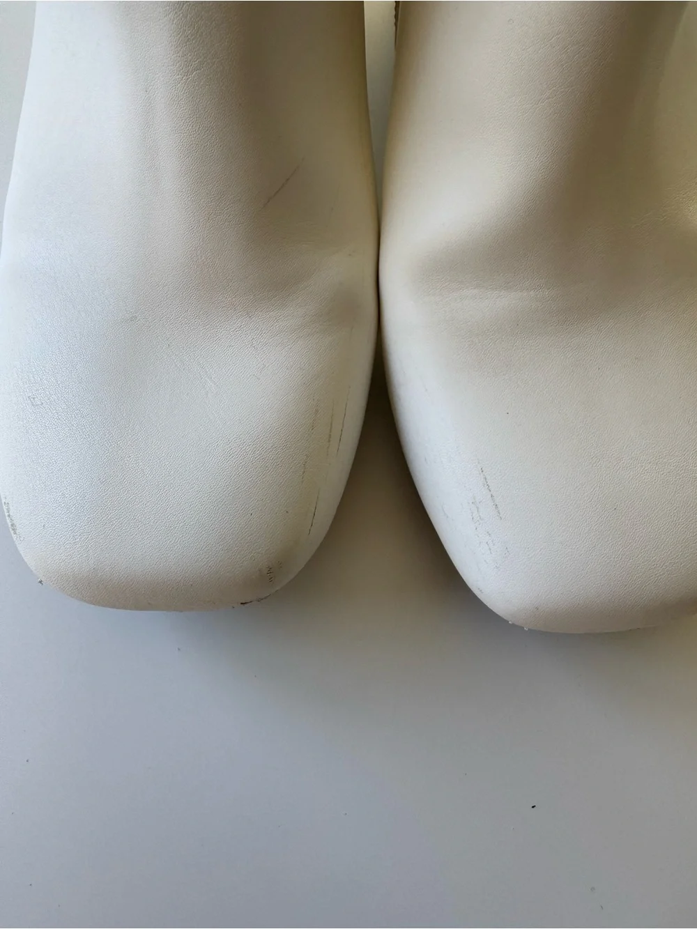 Girls White Ankle Boots with Low Block Heel girls size 2